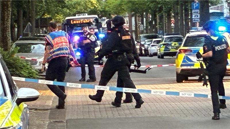 Buxtehuder Schüsse – 42-Jähriger wieder auf freiem Fuß In der Buxtehuder Innenstadt waren am Montagabend noch zahlreiche Passanten und Verkehrsteilnehmer unterwegs.