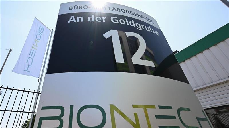 Fast 1.900 Jobs in Gefahr: Biontech schließt Standorte In der Corona-Pandemie wurde Biontech weltbekannt, weil es gemeinsam mit dem US-Partner Pfizer die erste Marktzulassung für einen Impfstoff gegen Covid-19 bekam. (Archivbild)