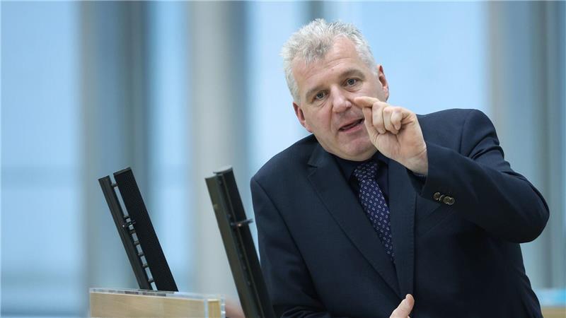 In der Diskussion um Interessenkonflikte bei Anstellungen in der Politik gerät auch der Fraktionschef der CDU in Sachsen-Anhalt, Guido Heuer, in den Fokus. (Archivbild)