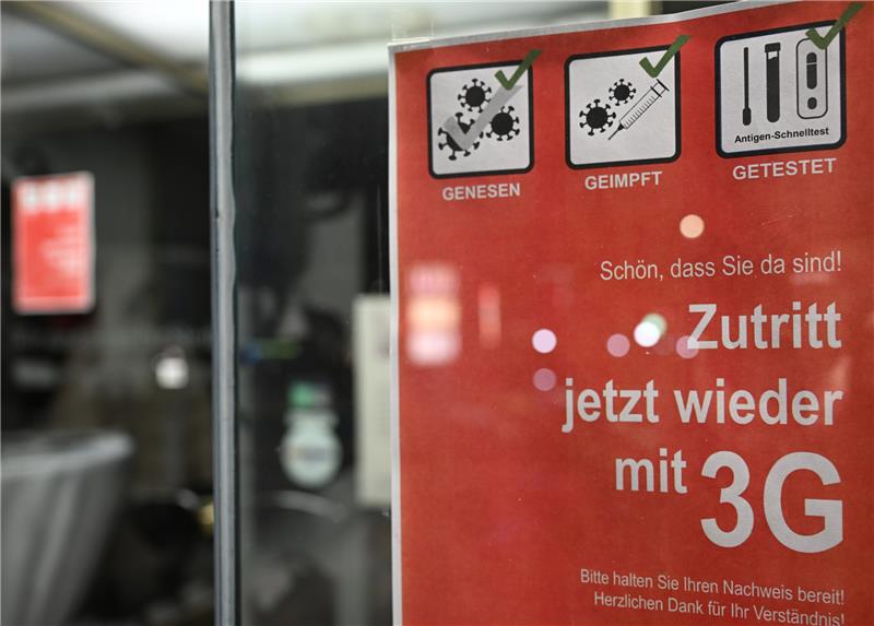 In der Gastronomie könnte bald wieder die 3G-Regel gelten. Foto: Bernd Weißbrod/dpa