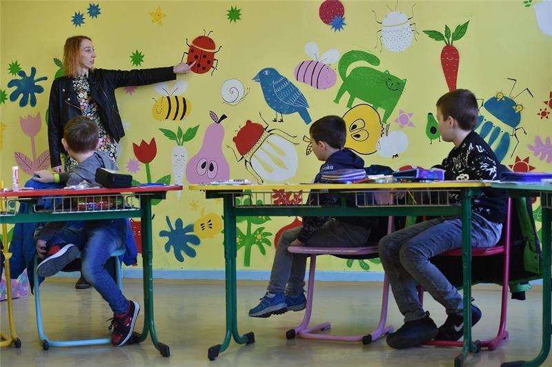 Schulen und Rotary Club sammeln Schulsachen für Ukraine-Flüchtlinge In der Gemeinde Jork und der Samtgemeinde Lühe werden Spenden für ukrainische Schüler gesammelt. Symbolfoto: CTK/dpa