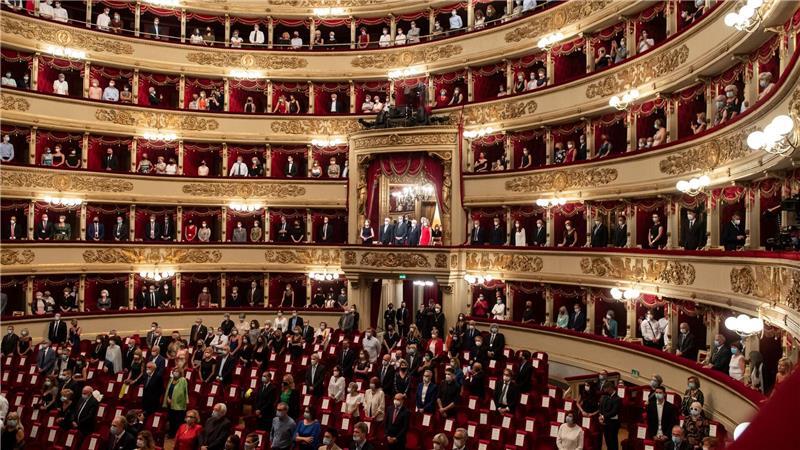 Dresscode oder Schlabberlook fürs Opernhaus? In der Mailänder Scala gelten Kleidervorschriften. (Archivbild)