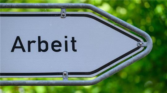 In der Metropolregion Hamburg liegt das Verhältnis älterer Beschäftigter über 55 Jahre zu jungen Arbeitnehmer bis 25 Jahren bei mehr als 2,6 zu 1. (Symbolbild)