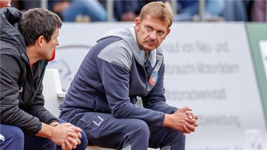 In der Nachspielzeit gegen Jeddeloh musste der neue D/A-Co-Trainer Lars Jagemann mit ansehen, wie Drochtersen/Assel zwei Treffer zum 2:2-Ausgleich kassierte: „Das sind Fehler, die passieren, wenn du verunsichert bist“, sagt er. 