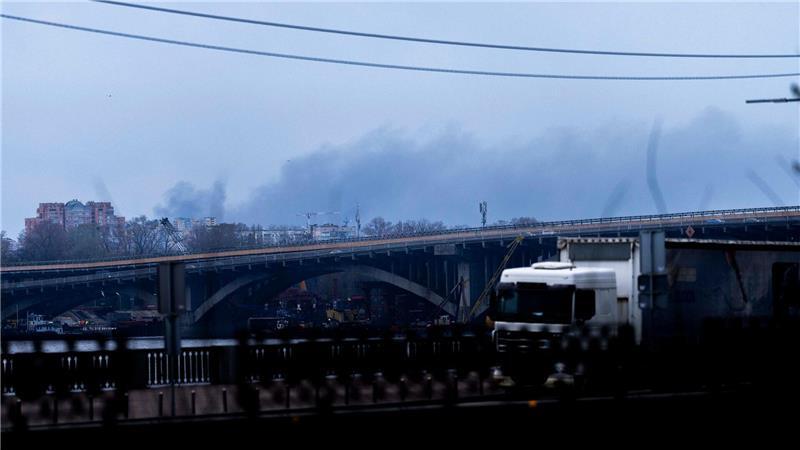 In der Nacht ist Kiew erneut unter Beschuss gekommen. 