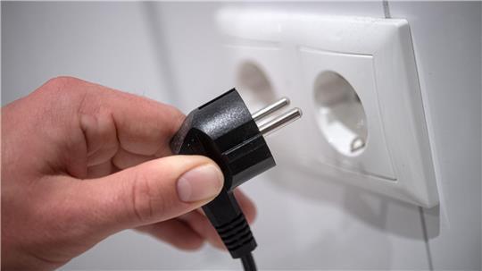 In der Nacht mussten die Menschen in Barsinghausen und Gehrden für eine Stunde ohne Strom auskommen. (Symbolbild)