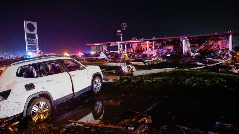 Tote und Verletzte nach schweren Stürmen im Süden der USA In der Nacht wütete ein Sturm über den US-Bundesstaaten Texas und Oklahoma und hinterließ eine Spur der Verwüstung.