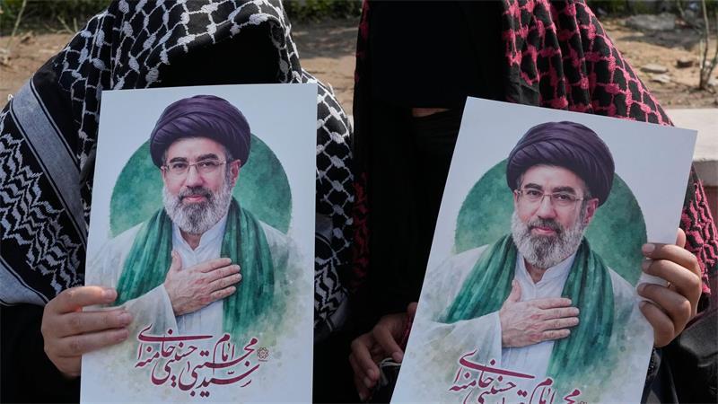 In der Öffentlichkeit zeigt sich das iranische Staatsoberhaupt Modschtaba Chamenei bisher nicht. (Archivbild)
