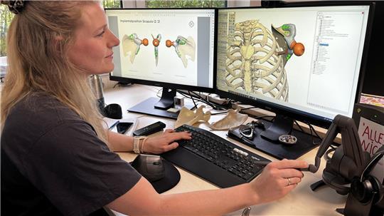 In der Produktion von Implantcast in Buxtehude.
