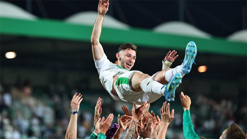 Fürth vor Saisonstart: Fingerzeig und Ansage an den Ex In der Relegation noch bejubelt - nun Gegner der Fürther auf St. Pauli: Ex-Kapitän Branimir Hrgota. (Archivbild)