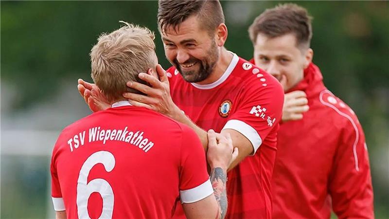 Die Widerstandsfähigen: Krönt Wiepenkathen seine schwierige Saison? In der Saison 2023/24 musste der TSV Viktor Pazer für die ganze Rückrunde reaktivieren, der damals 40-Jährige spielte auch im Aufstiegsspiel mit.
