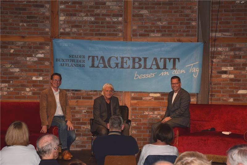 In der Stader Seminarturnhalle fand das Duell der Landratskandidaten Kai Seefried und Björn Protze statt.