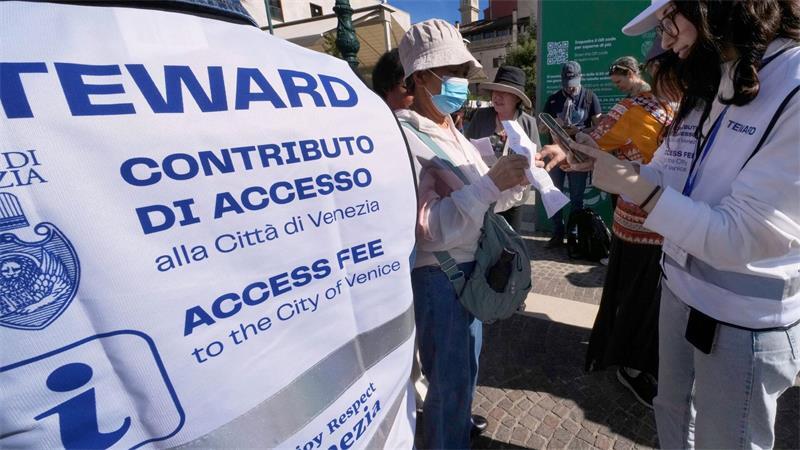 Venedig kassiert mehr als fünf Millionen Euro Eintritt In der Stadt gibt es auch Kontrollen. (Archivbild)