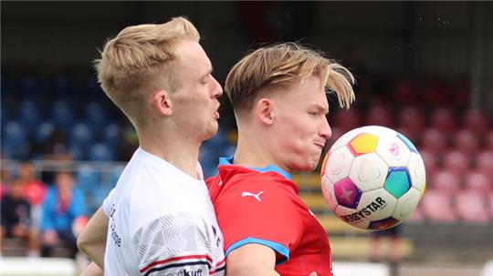 In der Statistik von Maurits Nagel (rechts) stehen bereits neun Einsätze in der Regionalliga.