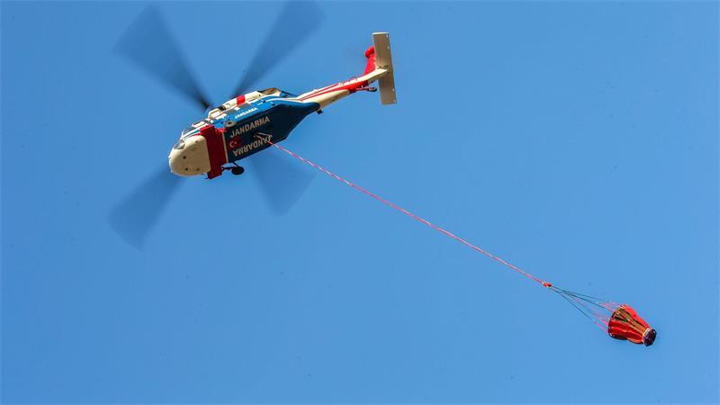 In der Türkei wurden seit Mittwoch mehr als 300 Feuer im ganzen Land bekämpft.