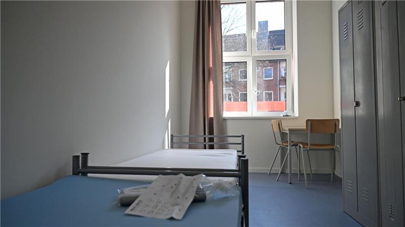 In der Unterkunft gibt es Zwei- und Dreibettzimmer.