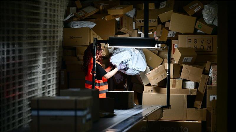In der Vorweihnachtszeit sind die Paketmassen besonders groß.