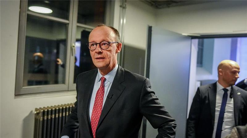 In der „Wahlarena“ werden die Kanzlerkandidaten nacheinander befragt. Friedrich Merz von der Union ist zuerst an der Reihe.