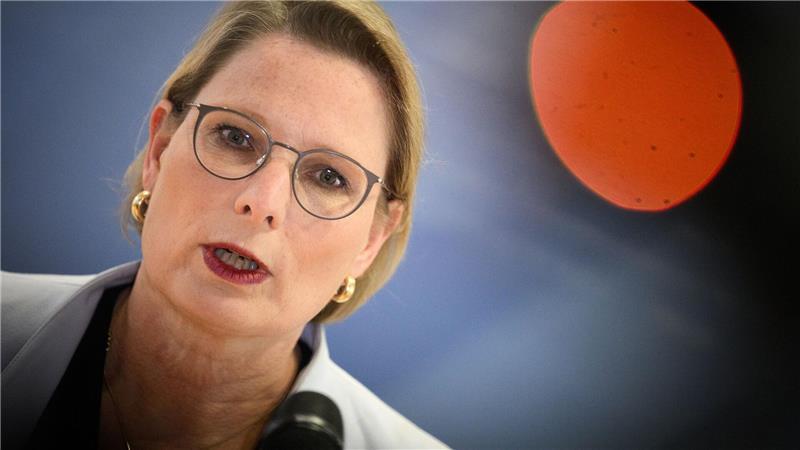 Hubig will Entschädigungsregel für Flugreisende verteidigen In der Zeit der Ampel-Regierung war das Umweltministerium für den Verbraucherschutz zuständig. Jetzt trägt dafür wieder das Justizministerium die Verantwortung. (Archivbild)