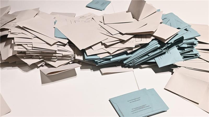 In der ersten Runde der OB-Wahl in Kiel erreichte keiner der Kandidaten die erforderliche absolute Mehrheit.