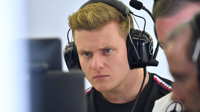 In der kommenden Saison fährt er für Alpine in der Langstrecken-WM, bleibt aber auch Ersatzfahrer beim Formel-1-Team Mercedes.