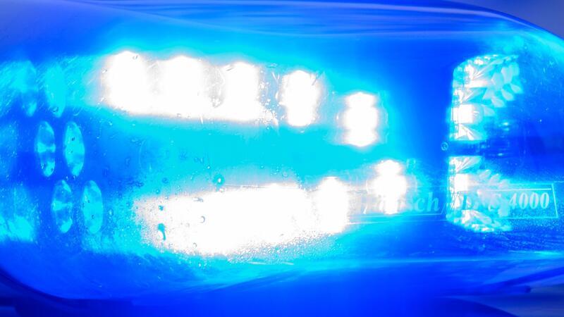 In der saarländischen Gemeinde Beckingen, rund 30 Kilometer von Saarbrücken entfernt, hat die Polizei zwei Tote in einer Wohnung gefunden (Symbolbild).