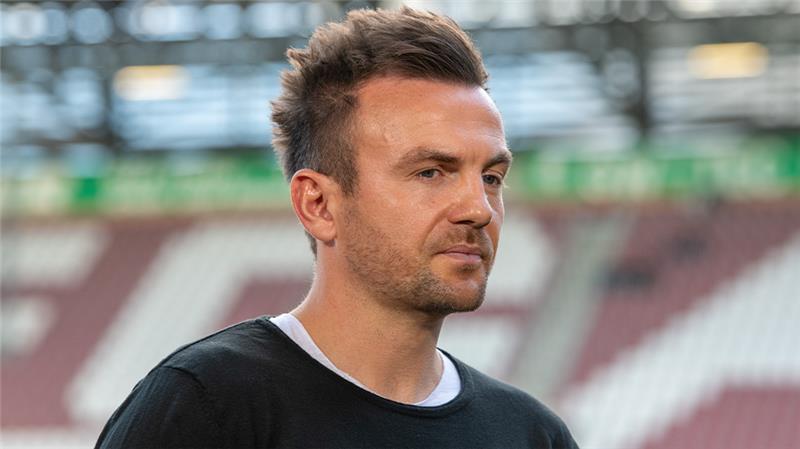 Ex-D/A-Trainer Enrico Maaßen hat Ärger beim FC Augsburg In der vergangenen Saison als 15. gerettet, jetzt wieder in Not: Augsburgs Enrico Maaßen. Foto: Puchner/dpa