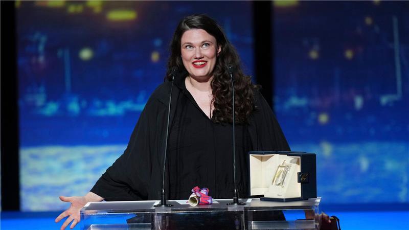 Jafar Panahi gewinnt Goldene Palme in Cannes „In die Sonne schauen“ ist Schilinskis zweiter Spielfilm.