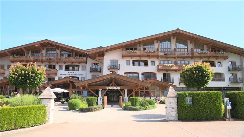 Jimi Blue Ochsenknecht bleibt in Haft - Auslieferung möglich In diesem Hotel hatte er 2021 seinen Geburtstag gefeiert und er soll für die mehrtägige Sause bis vor kurzem nicht bezahlt haben.