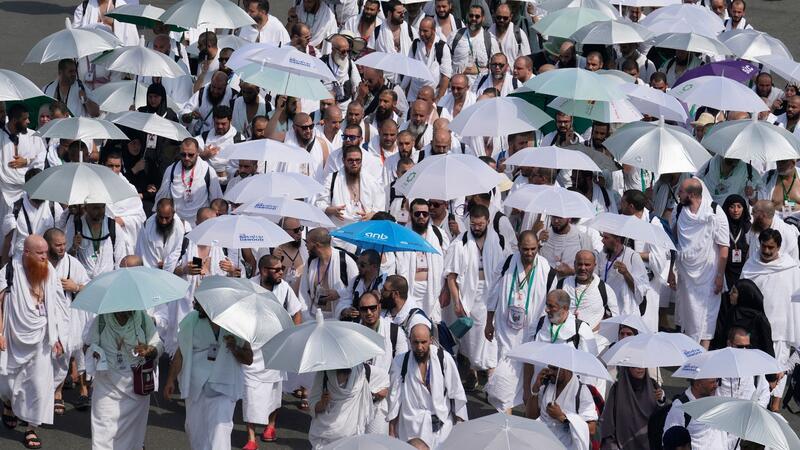 Saudi-Arabien: Mehr als 1300 Hitze-Tote bei Hadsch In diesem Jahr nahmen rund 1,8 Millionen Pilger an der Hadsch teil.