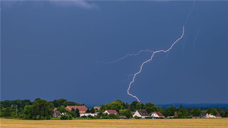 Viel Regen, wenige Gewitter: Deutlich weniger Blitze erfasst In diesem Sommer sind bislang weniger Blitze bei Gewittern erfasst worden. (Archivbild)