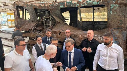 In diesem U-Bahn-Depot wurden bei einem Angriff 50 Waggons zerstört.