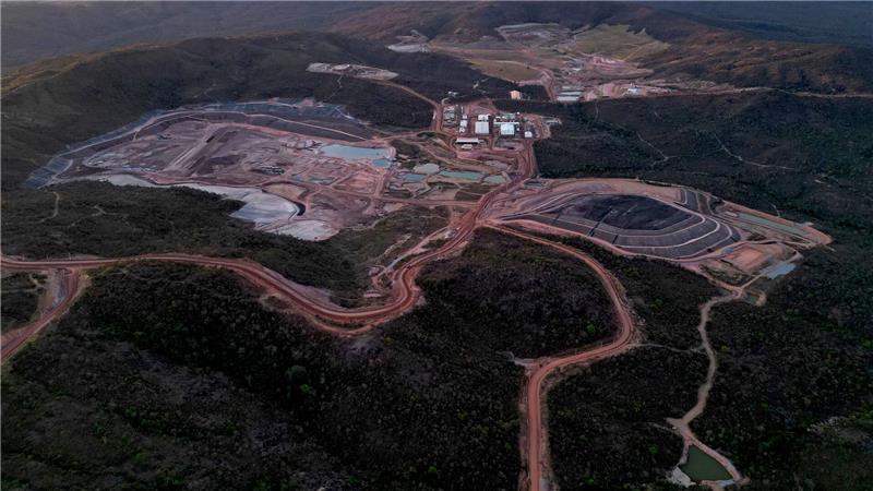 Industrie muss mehr für seltene Erden zahlen In dieser Mine in Brasilien werden seltene Erden gefördert. Weltweit liegt ein Großteil der Produktion allerdings in chinesischer Hand. (Archiv)