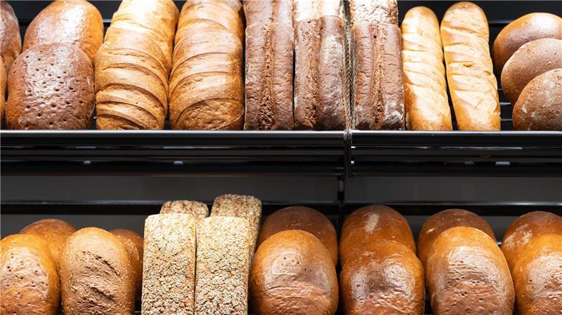 In einer Bäckerei in Winsen (Kreis Harburg) wurde ein Mann angegriffen.