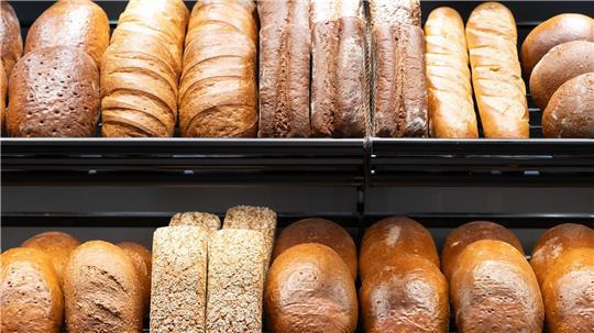 In einer Bäckerei in Winsen (Kreis Harburg) wurde ein Mann angegriffen.