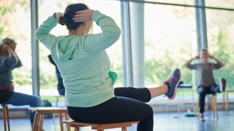 Gehirnnebel wohl durch Störung der Blutversorgung verursacht In einer Reha für Long-Covid-Betroffene werden unter anderem körperliche Beschwerden therapiert.
