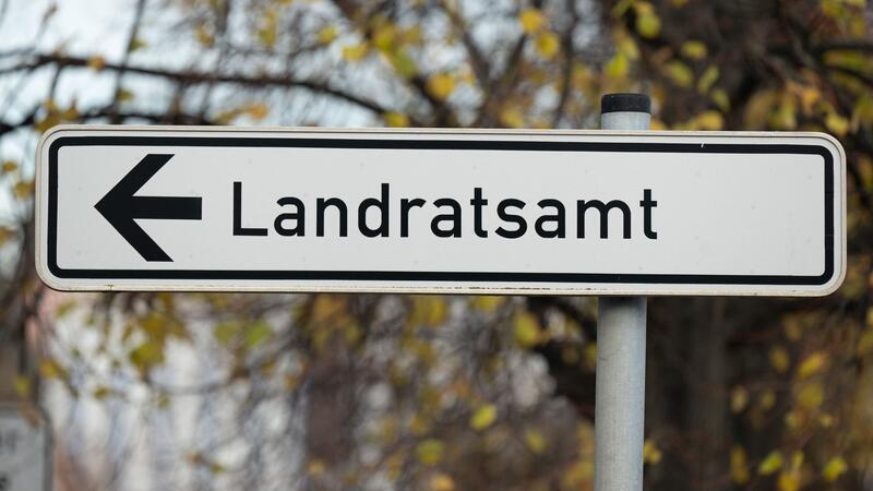 Kreis nutzt in Vorschrift nur weibliche Dienstbezeichnungen In einer überarbeiteten internen Verwaltungsvorschrift nutzt der Landkreis Rotenburg (Wümme) allein weibliche Dienstbezeichnungen. (Symbolbild)