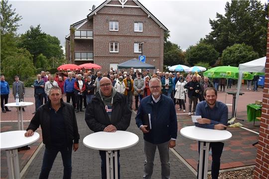 In einer von TAGEBLATT-Redakteur Mario Battmer moderierten Debatte stellten sich Michael Gosch (CDU), Timo Gerke und Jan Dohrmann (beide parteilos) Fragen der Parteien und aus dem Publikum.