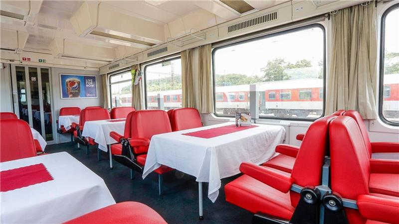 „Knödelexpress“ nach Prag bleibt teilweise erhalten In einigen Eurocity-Verbindungen bleibt der Speisewagen mit frisch zubereiteten Gerichten vorerst erhalten. (Archivbild)