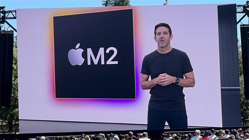 Neuer Apple-Chef muss iPhone-Konzern durch KI-Ära steuern In früheren Jahren stellte John Ternus auch neue hauseigene Chips von Apple vor. (Archivbild)