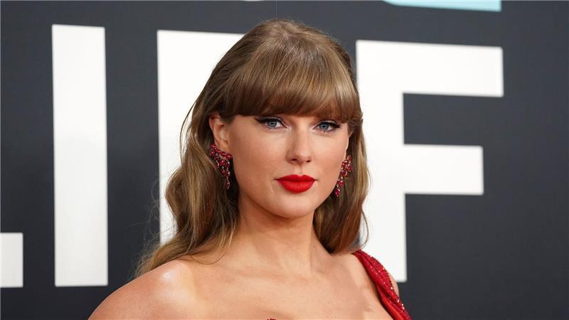 Ophelia-Gemälde in Wiesbaden begeistert Swifties In ihrem neuen Video posiert Swift als Orphelia (Archivbild).