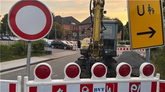 In mehreren Etappen wird an der Harsefelder Straße in Stade gebaut (Archivbild).