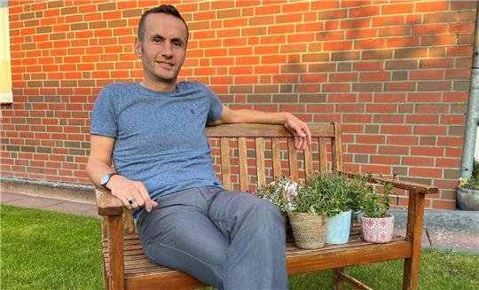 In seinem Garten ist Nihat Sagir im Sommer häufig anzutreffen.