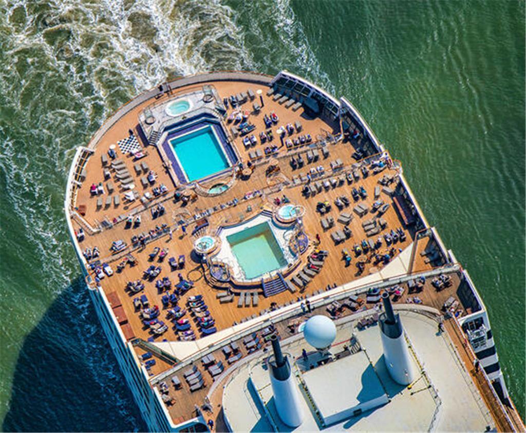 In seinem neuesten Bildband zeigt Stades Luftbildfotograf Martin Elsen, wie schö...