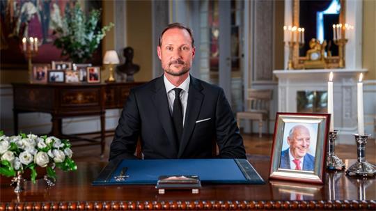 In seiner ersten Rede als neuer König wurde Haakon VIII. emotional.