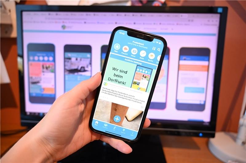 Hilfe bei Handy und der App Dorffunk In unterschiedlichen Kategorien können sich Bürger und Vereine direkt im „DorfFunk“ austauschen. Foto: Ahrens