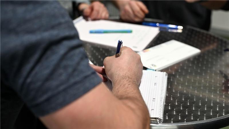 In vielen Betrieben spielen nach einer Umfrage Generationenkonflikte eine Rolle (Foto: Archiv).