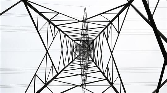 In weiten Teilen von Neustadt in Holstein (Kreis Ostholstein) ist der Strom ausgefallen. (Symbolbild)