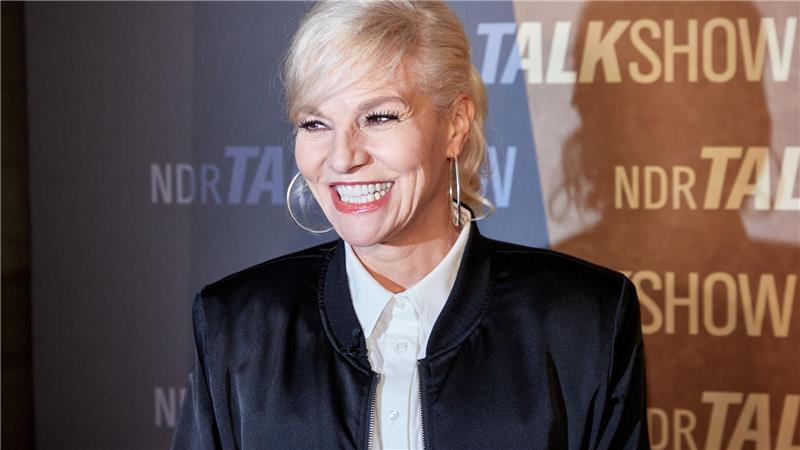 Vibrator-Song und Frauen-WG: Ina Müller bringt neues Album heraus Ina Müller, Moderatorin und Sängerin, kommt zur 1000. Sendung der «NDR Talk Show».