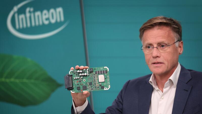 Infineon erwartet etwas langsameres Wachstum Infineon-Chef Jochen Hanebeck bei der Vorstellung der Geschäftszahlen in München.